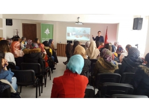 Kütahya’da Öğretmenler Ve Ebeveynler ‘Öğretmenlik Kumbaram’ Eğitimi