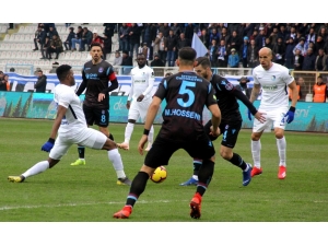 Spor Toto Süper Lig: Bb Erzurumspor: 0 - Trabzonspor: 0 (İlk Yarı)