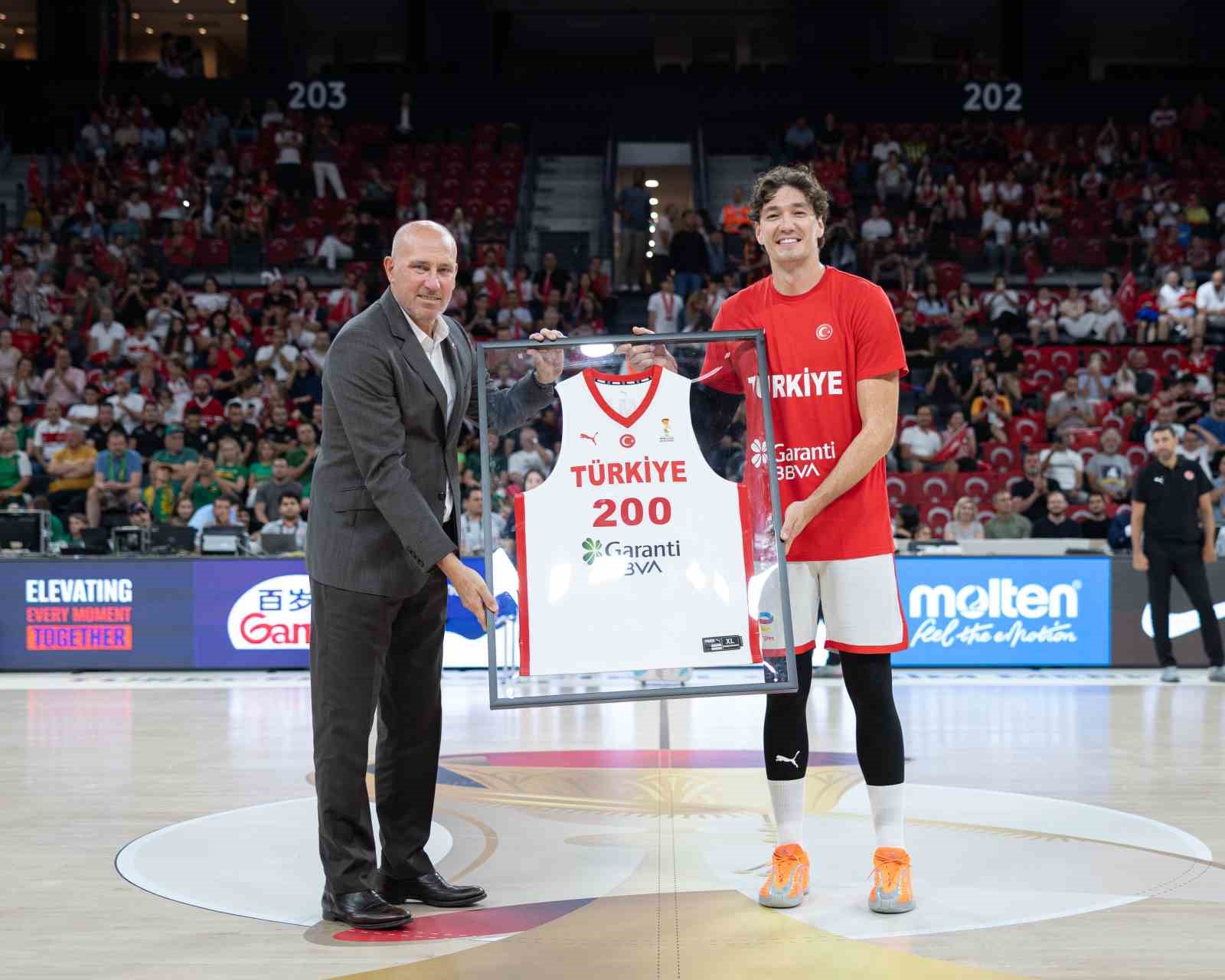 a-milli-erkek-basketbol-takimi-litvanya-yi-farkli-yendi