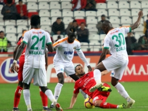 Spor Toto Süper Lig: Antalyaspor: 3 - Aytemiz Alanyaspor: 0 (Maç Sonucu)