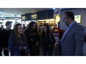 Siyasete Sinema Molası