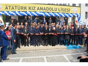 Bakan Selçuk Malatya’da Okul Açılışına Katıldı