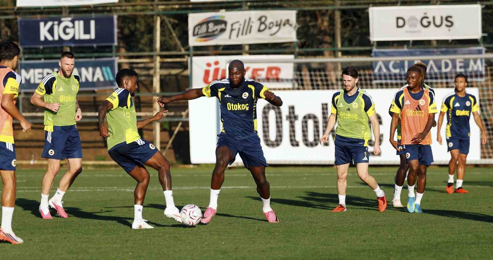 fenerbahce-de-besiktas-macinin-hazirliklari-basladi
