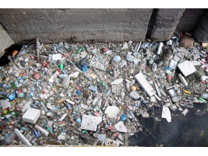 Su Kanalı Çöpten Geçilmiyor