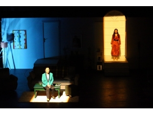 Nihat Zeybekci Kongre Ve Kültür Merkezi’nde İlk Tiyatro Oyunu Sahnelendi