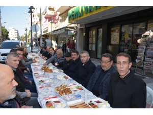 Başkan Çelik Esnaf Sofrasına Konuk Oldu