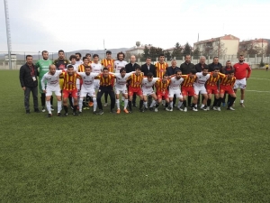Kaymakamlar Gercüş Bağlarspor-beşirispor Maçını İzledi