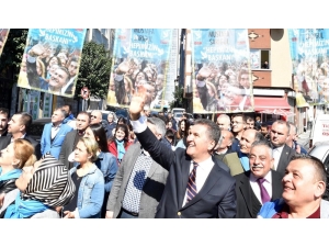 Mustafa Sarıgül: “Bütün Sokakları Dolaşıyorum, Sadece Projeler Konuşulsun İstiyorum”