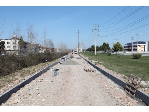 Çark Deresi Kenarı Bisiklet Ve Yürüyüş Yollarıyla Buluşuyor