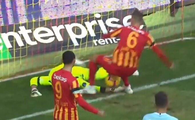 Şamil Kalçasıyla Attı, Var'da Izlendi, Gol Verildi!