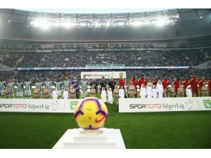 Spor Toto Süper Lig: Bursaspor: 1 - Galatasaray: 0 (Maç Devam Ediyor)