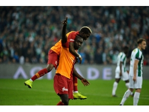 Spor Toto Süper Lig: Bursaspor: 2 - Galatasaray: 3 (Maç Sonucu)