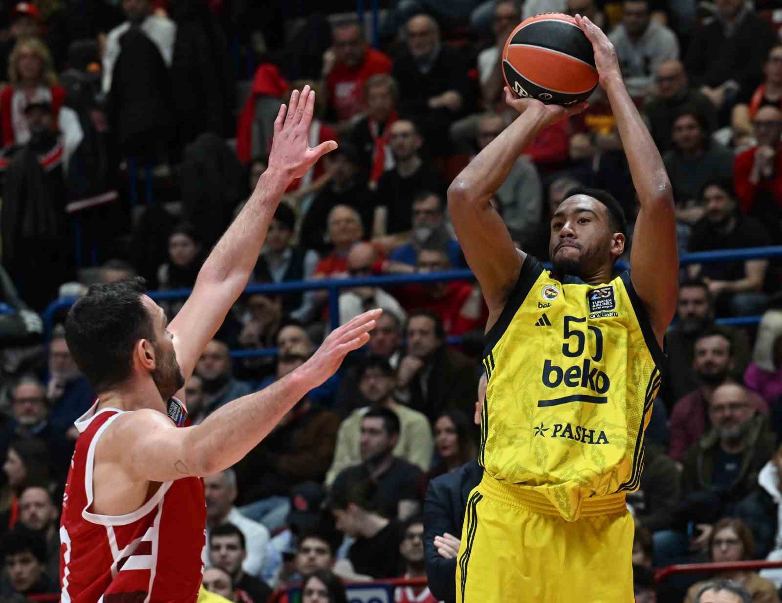 fenerbahce-beko-bonzie-colson-ile-yollarini-ayirdi