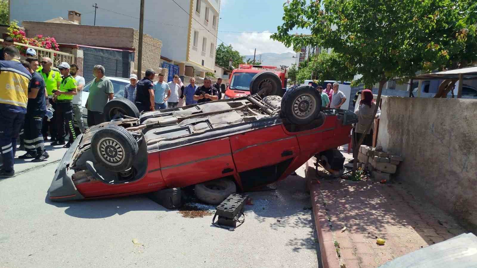 nigde-de-otomobil-ters-dondu-1-yarali