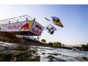 Red Bull Uçuş Günü Taslak Çizimlerini Yüklemek İçin Son 2 Hafta