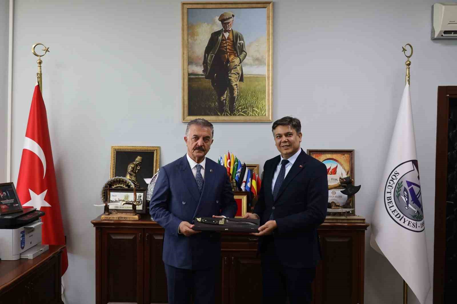 mhp-genel-sekreteri-buyukataman-sogut-te-temaslarda-bulundu