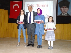 Hisarcık’ta Başarılı Öğrencilere Ödül