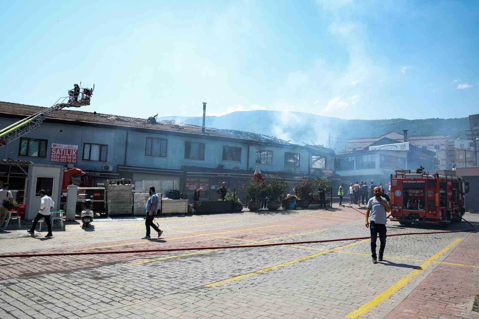 buyuksehir-den-kayhan-daki-yangina-hizli-mudahale