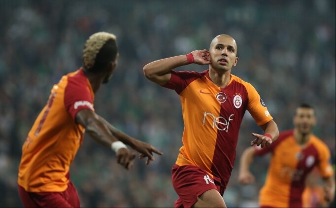 Galatasaray, Yarışıta 'pes Etmeyerek' Kaldı!