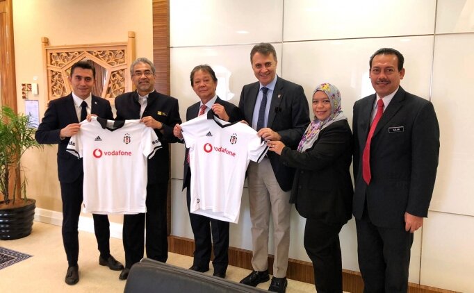 Fikret Orman'dan Malezya'da Temaslar