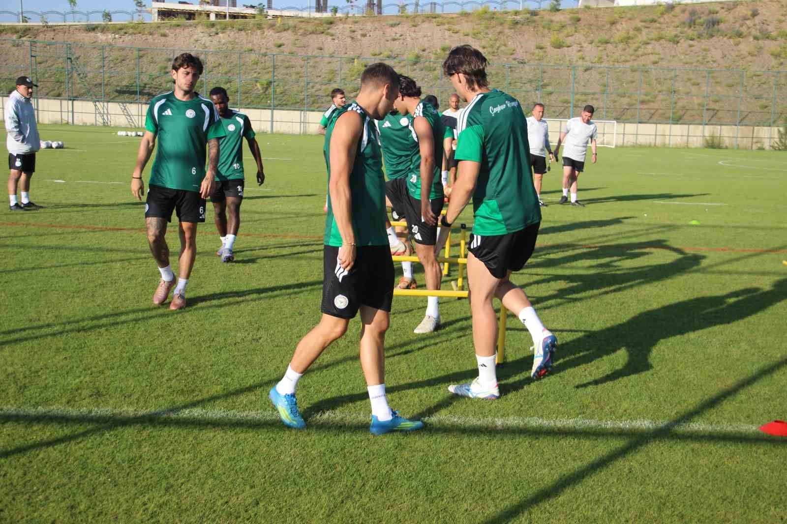 caykur-rizespor-yeni-sezon-mesaisini-surduruyor