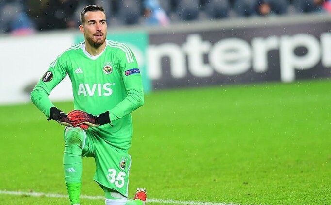 "f.bahçe Kalecilere 6 Yılda 15-20 Milyon Euro Verdi"