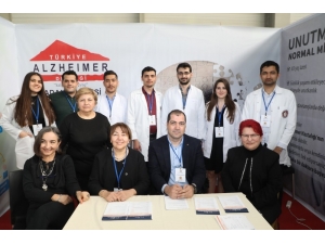 Türkiye Alzheimer Derneği Adana Şubesi Sağlık Festivali’nde Stant Açtı