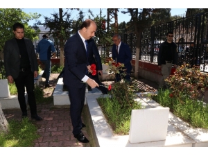 Çanakkale Zaferinin Yıldönümünde Şehitler Anıldı