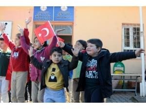 Sınırın Sıfır Noktasından Türk Bayraklı Çanakkale Mesajı