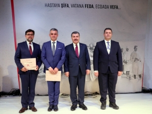 Eskişehir’de Yılın Hekimleri Seçildi