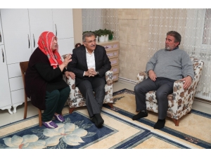 Murat Aydın, Beykoz’daki Fenomen Teyzeyi Tekrar Ziyaret Etti