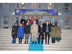Gençlerden 18 Mart Anısına İl Jandarma Komutanlığına Ziyaret