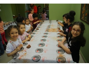 Kartal’da Çocuklara Özel Çömlek Ve Masal Atölyesi’nde Doyasıya Eğlence