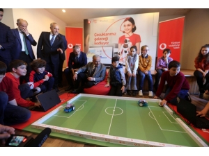 Ordulu Çocuklar Vodafone İle Yarını Kodladı