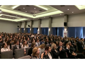 Uğurlu Öğrenciler Dünya Sorunlarına Çözüm Aradı