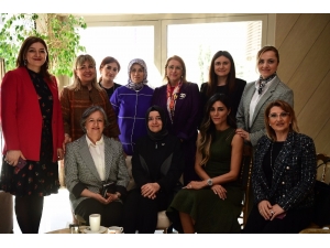 İsmail Erdem Ataşehirli İş Kadınları İle Bir Araya Geldi