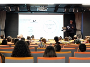 Bilim İnsanları Dünyanın Geleceğini Kapadokya Üniversitesi’nde Konuştu