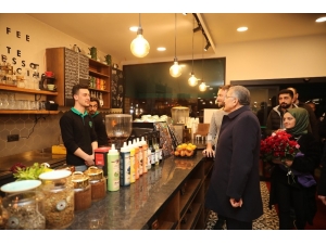 Başkan Aydın Gençleri Dinlemeye Devam Ediyor