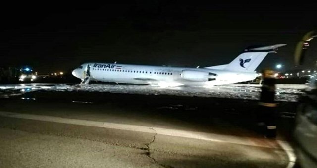 İran'da Yolcu Uçağı İniş Sırasında Alev Aldı