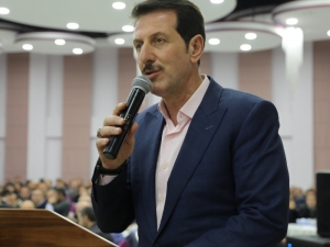 Başkan Tok: “Halkın Umutlarıyla Oynuyorlar”