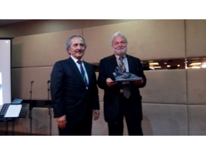 Çukurova Ödülü Nedim Gürsel’e Verildi