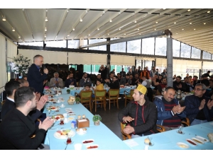 Bektaşi Gençlerden Poyraz’a Destek