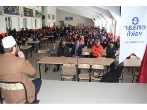 Yazar Türkmen, Muradiye’de Konferans Verdi