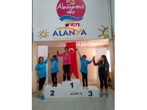 Görme Engelliler Yüzme Türkiye Şampiyonası’na Kayseri Damgası