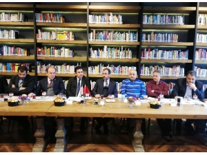 Kasapoğlu: "Yüzme Bilmeyen Kalmasın İstiyoruz"