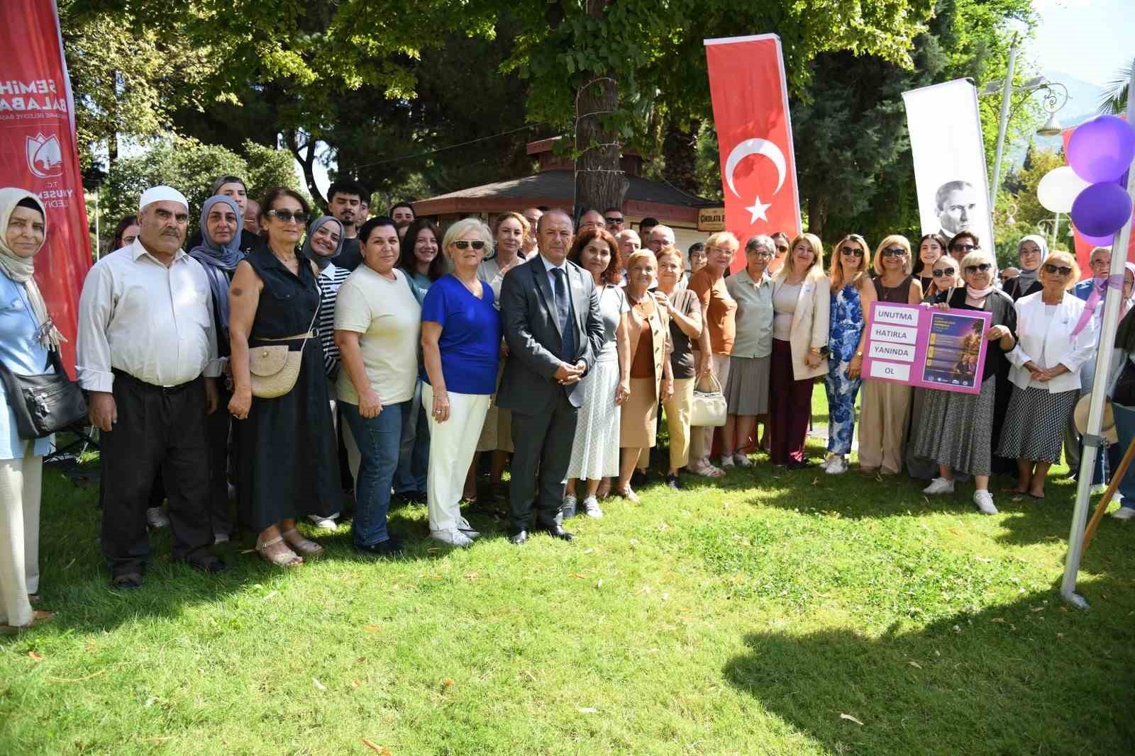 yunusemre-de-alzheimer-farkindaligi-icin-bulustular