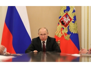 Putin, Nazarbayev’e Teşekkür Etti