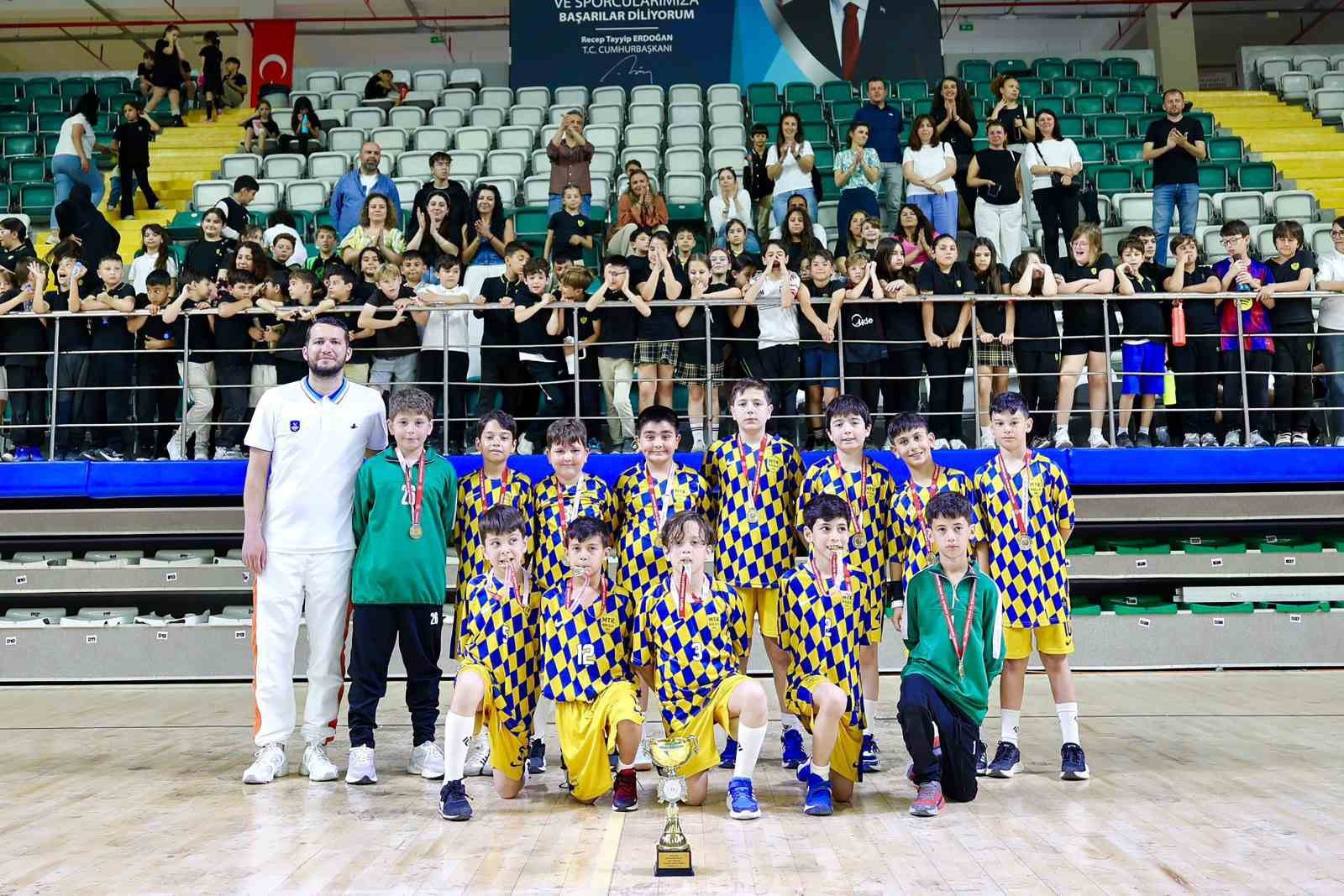mtk-koleji-nde-spor-ve-sanata-yapilan-yatirimlar-basariyla-taclaniyor