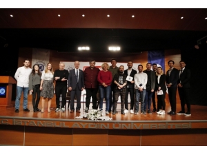 Kaan Kural: “Espor Asya’da Geleneksel Sporlarla Kafa Kafaya Geldi”