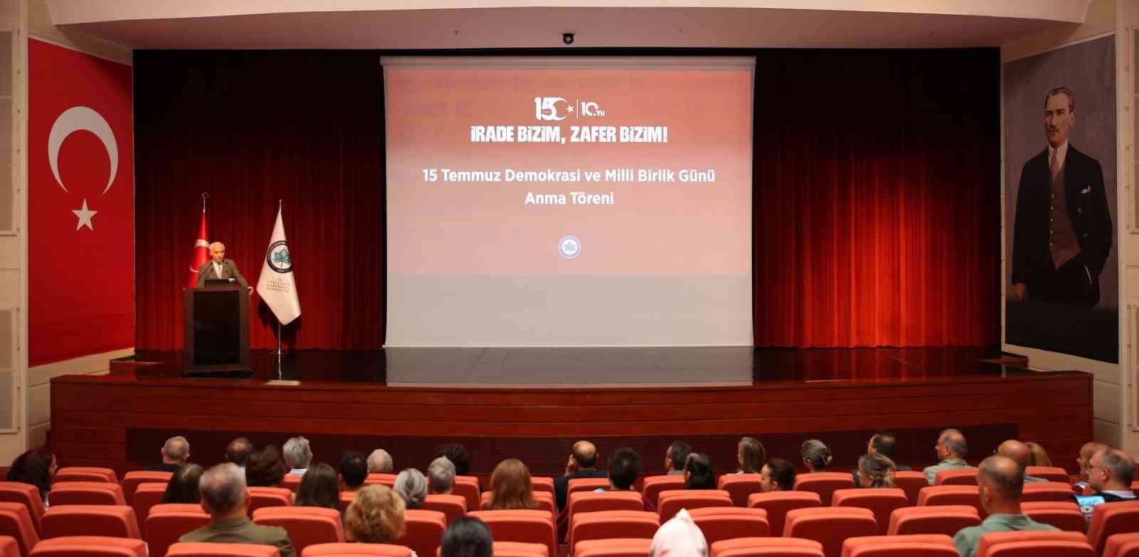 esogu-de-15-temmuz-demokrasi-ve-milli-birlik-gunu-anma-programi-duzenlendi